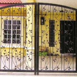 Wrought Iron Main Gate 079